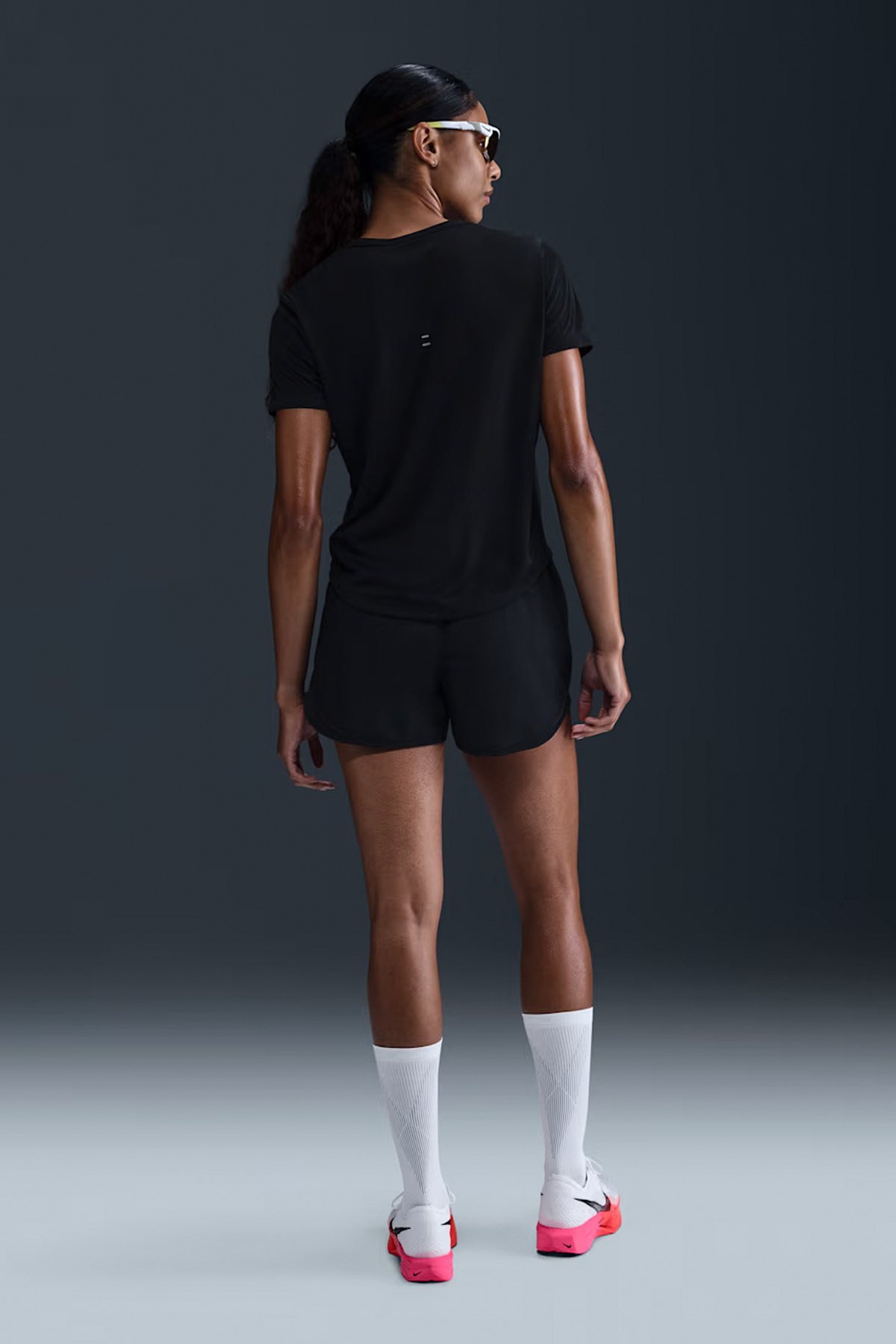 Nike Tempo Dri-Fit Kadın Tişört