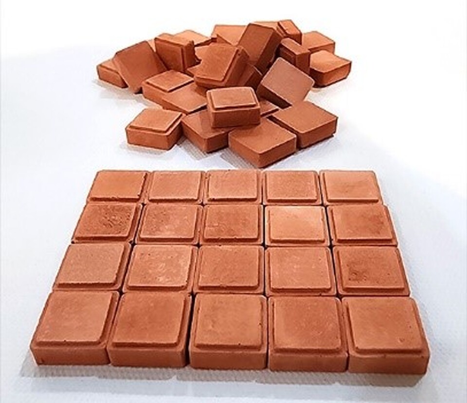 ENZO KÜÇÜK MİMAR -Minyatür Mozaik -Kırmızı  1x1x0.4 cm       1/24   300 AD